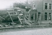 Panden die tijdens de granaatweken in 1944 zwaar werden beschadigd, hotel van Roessel. Voor meer details klik hier.