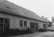 De achterzijde van de Aloysiusschool in Wijbosch, de lagere jongensschool later de kleuterschool 't Venneke. Voor meer details klik hier.