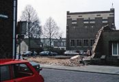 Het gesloopte Sint-Servatiusgebouw aan de Vicaris van Alphenstraat. Voor meer details klik hier.