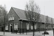 Mariahoeve, Pastoor van Erpstraat 2, gebouwd in 1936 in de stijl van de Delftseschool, onderdeel van het tegenoverliggende klooster. Voor meer details klik hier.