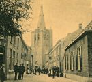 Kerkstraat nog zonder de winkel van Van Liempd Mallens die in 1910 er "De Doornboom" winkel in levensmiddelen opende. Voor meer details klik hier.