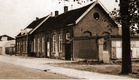 Oude openbare lagere school van Wijbosch aan de Wijbosscheweg, in 1946 verbouwd tot B.L.O. Voor meer details klik hier.
