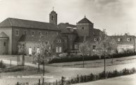 Het Sint Barbara-klooster aan de Eerdsebaan in Wijbosch. Voor meer details klik [/ hier.]
