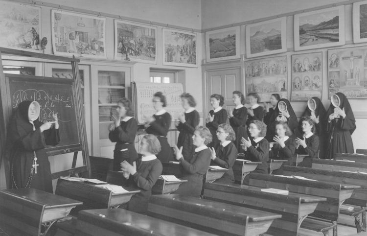 Bestand:Kweekschool 1942-33.jpg