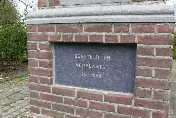 Bestand:Monument voor Jan Amstel 07-04-2007 02.JPG