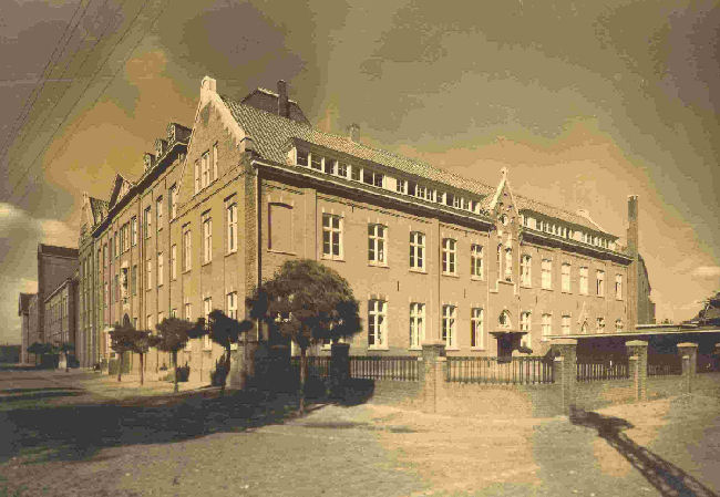 Bestand:Huishoudschool 1934-01.jpg