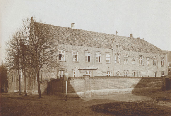 Bestand:Moederhuis 1935-01.jpg