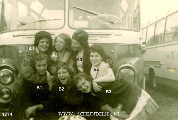 Bestand:Meisjes MULO 1962-01.jpg
