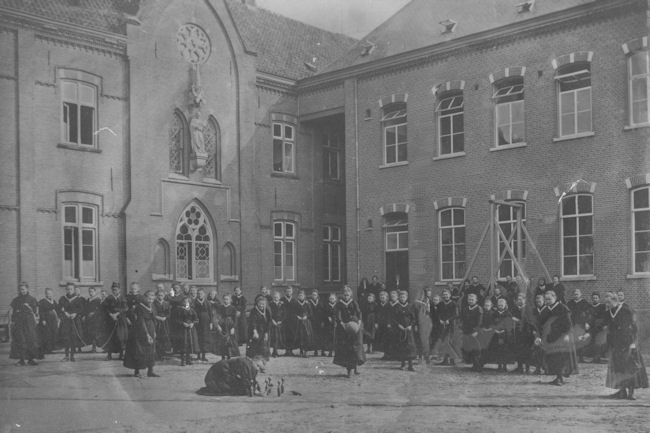 Bestand:Klooster 1898-01.jpg