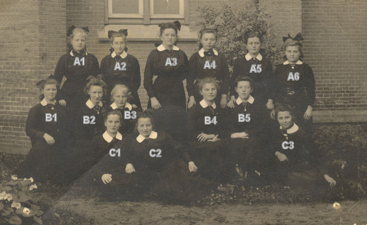 Bestand:Kweekschool 1920-01.jpg
