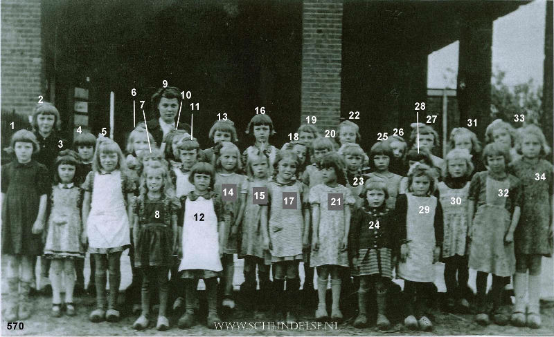 Bestand:Theresia meisjesschool 1945-01.jpg