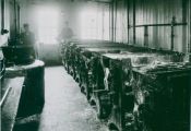 Kaarsenfabriek Bolsius; de pers die nu nog in de hal staat maar hier in gebruik is. Voor meer details klik hier.