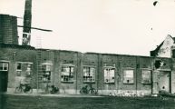 Bolsius kaarsenfabriek, de zwaar beschadigde fabriek aan de Kerkendijk. Voor meer details klik hier.