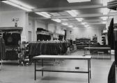 Heropening kledingwinkel Ausems in 1963. Voor meer details klik hier.