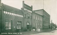 Voorgevel van de fabriek van Jansen de Wit in 1917. Voor meer details klik hier.