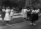 Feestelijkheden tijdens het 40-jarig priesterschap van Pastoor Pessers van de Boschweg in 1956. Voor meer details klik hier.