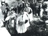 De eerste steenlegging van de Boschweg kerk, Onze Lieve Vrouw van de Heilige Rozenkrans. Eerste steen werd gelegd door pastoor Pessers in 1928. Voor meer details klik hier.