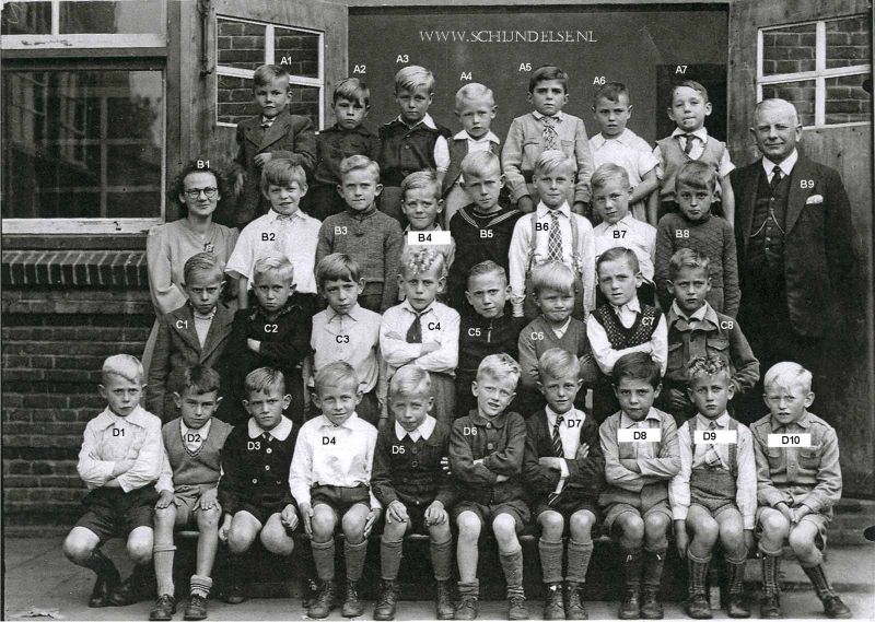 Bestand:Lambertusschool 1945-01.jpg