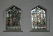 De Boschwegse kerk Onze Lieve Vrouw van de Heilige Rozenkrans. De glas in lood ramen van de Mariakapel. Voor meer details klik hier.