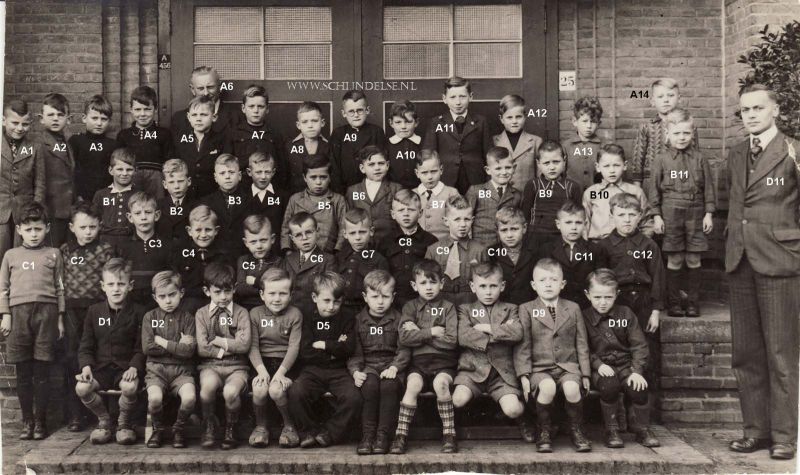 Bestand:Lambertusschool 1943-01.jpg