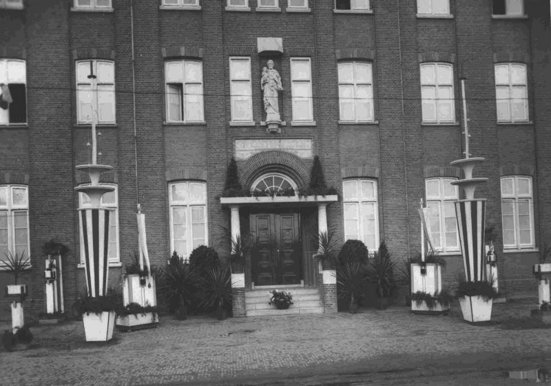 Bestand:Moederhuis 1936-01.jpg