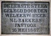 De 1e steen van het parochiehuis aan de Vicaris van Alphenstraat 13 is gelegd door pastoor Baekers in 1887. Het parochiehuis is gesloopt in 1989. Voor meer details klik hier.